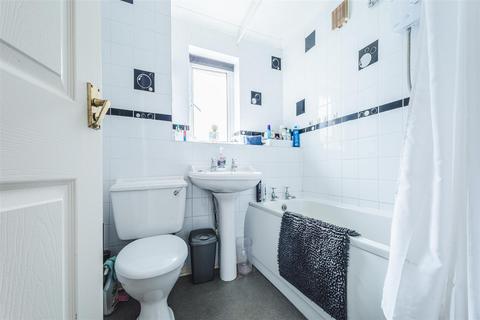 6 Boydell Close, Shaw, Swindon, SN5 5QT