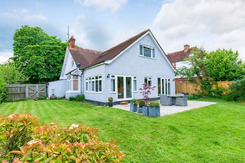 4 bedroom detached house for sale, Avenue Road, Cranleigh GU6