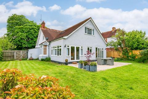 4 bedroom detached house for sale, Avenue Road, Cranleigh GU6