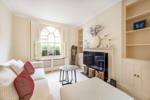 3 bedroom terraced house to rent, Glebe Place, Chelsea, London, SW3