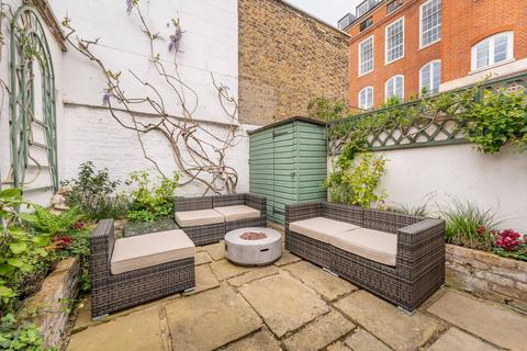 3 bedroom terraced house to rent, Glebe Place, Chelsea, London, SW3