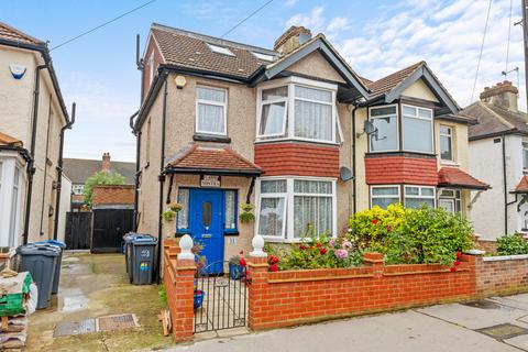 4 bedroom semi-detached house for sale, Westbourne Road, Croydon, Surrey