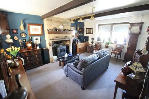 16 Hebden Road, Haworth, Keighley, BD22 8RQ