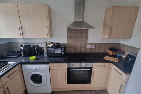 2 bedroom flat to rent, Church Lane, Coventry