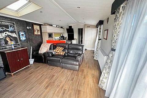 2 bedroom houseboat for sale, Knight Road, Rochester ME2