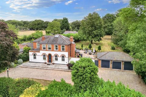 4 bedroom detached house for sale, Park Lane, Ramsden Heath, Billericay