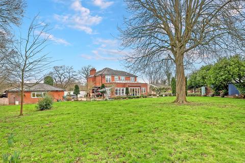 4 bedroom detached house for sale, Park Lane, Ramsden Heath, Billericay