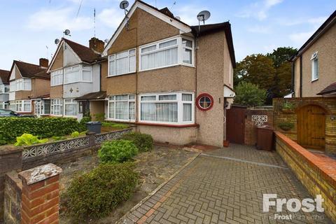 3 bedroom end of terrace house for sale, Fernside Avenue, Feltham, TW13