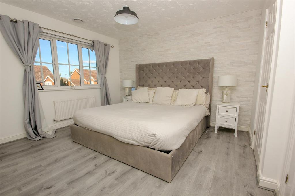 Master Bedroom.jpg