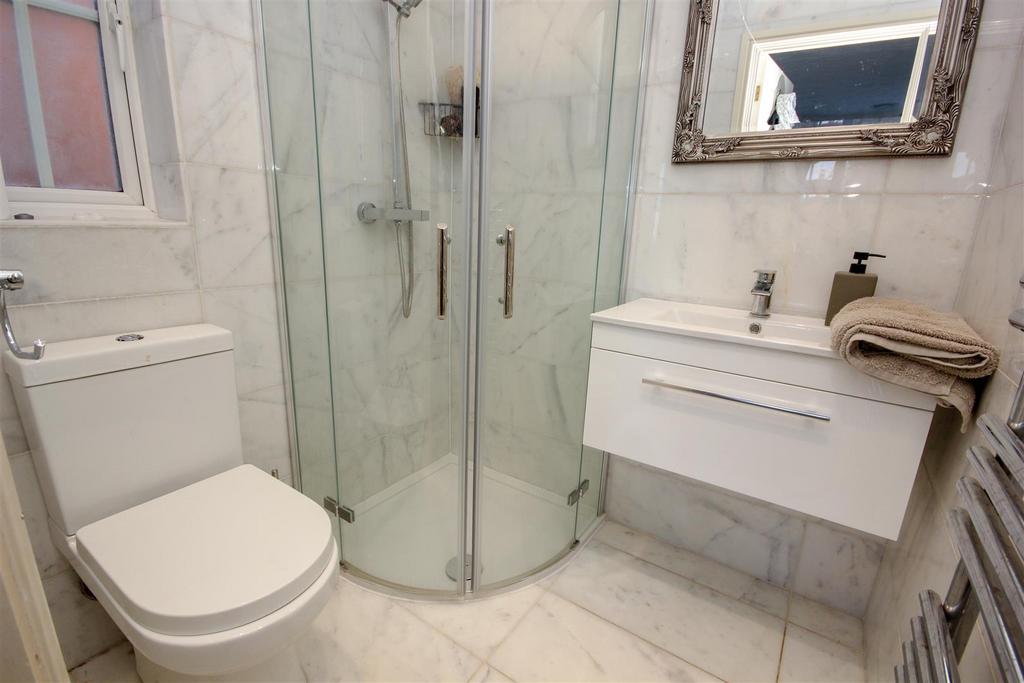 Ensuite.jpg