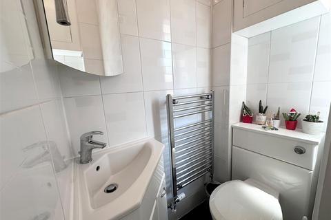23 Bentley Grove, Calne, SN11 8EJ