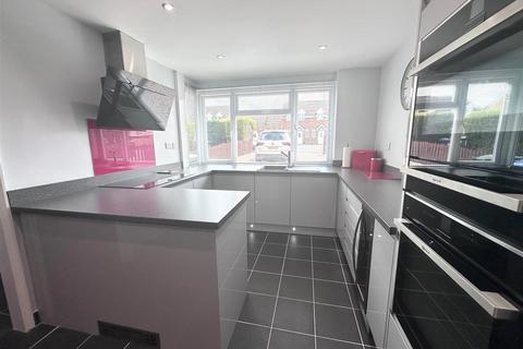 23 Bentley Grove, Calne, SN11 8EJ