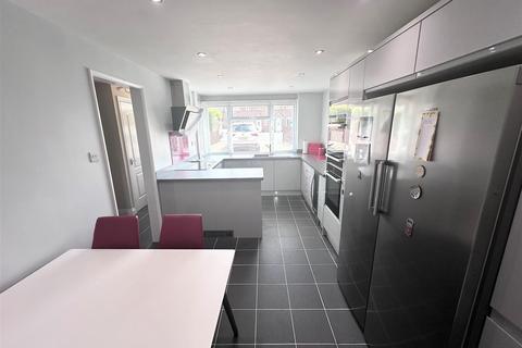 23 Bentley Grove, Calne, SN11 8EJ
