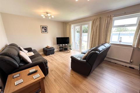 23 Bentley Grove, Calne, SN11 8EJ