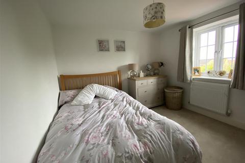 14 Angell Drive, Calne, SN11 0FW