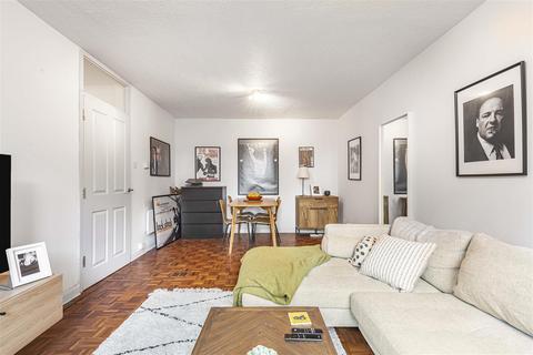 1 bedroom flat for sale, Lane End, West Hill, Putney, SW15