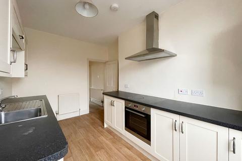 2 bedroom flat to rent, Kings Road, Harrogate, HG1