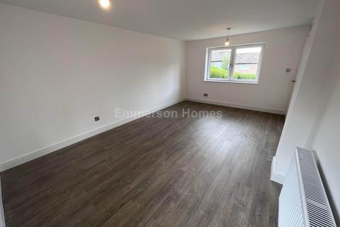 3 bedroom terraced house to rent, Acacia Place, Johnstone PA5