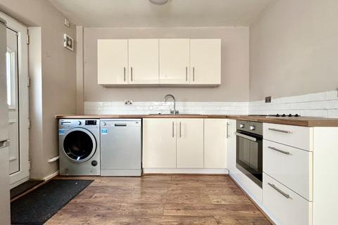 40 Caernarvon Crescent, Bolton Upon Dearne, Rotherham, S63 8DR