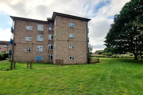 2 bedroom flat for sale, Bailey House, Forman Street, Calne