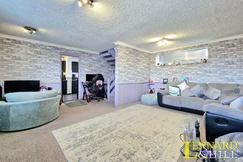 120 Darwin Road, Tilbury, RM18 7DZ