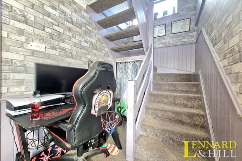 120 Darwin Road, Tilbury, RM18 7DZ