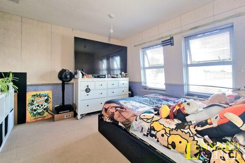 120 Darwin Road, Tilbury, RM18 7DZ