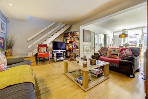 3 bedroom house for sale, Belsize Park Mews, Belsize Village, NW3