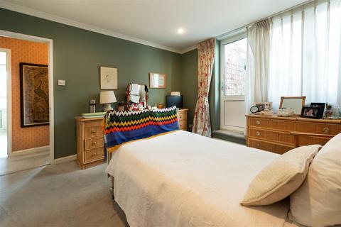 3 bedroom house for sale, Belsize Park Mews, Belsize Village, NW3