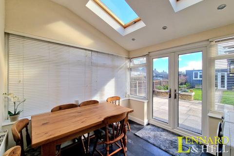 5 Central Avenue, Tilbury, RM18 7RX