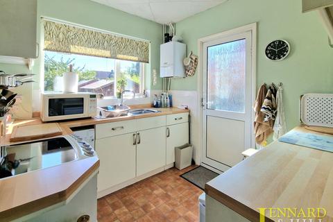40 Fairway, Grays, RM16 2AD