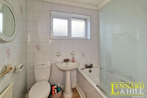 3 Dartview Close, Grays, RM17 5TL