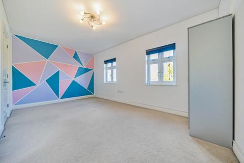 10 Barn Croft Drive, Lower Earley, Reading, RG6 3WE