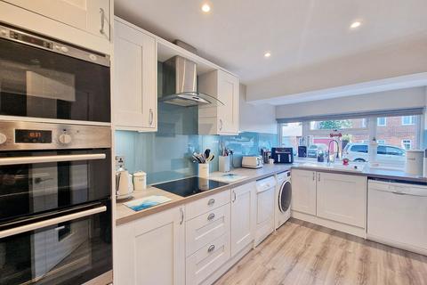 2 Cherry Tree Close, Grays, RM17 6JA