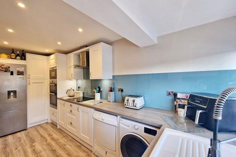 2 Cherry Tree Close, Grays, RM17 6JA