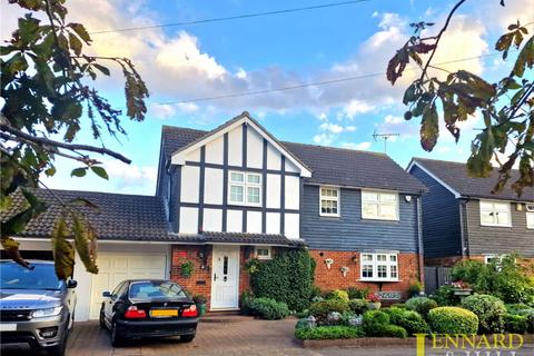 2 Badgers Mount, Orsett, Grays, RM16 3JB