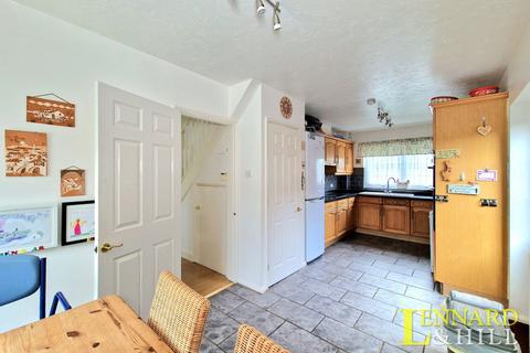 4 bedroom detached house for sale, Bromley, Grays RM17