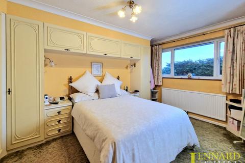 2 Dartview Close, Grays, RM17 5TL
