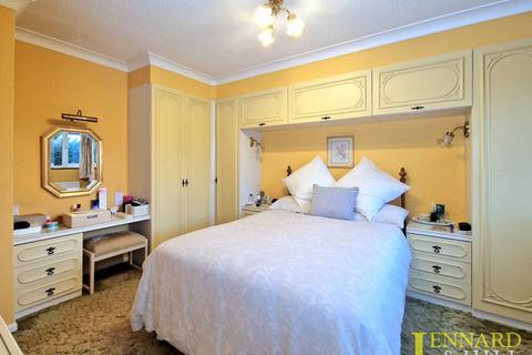 2 Dartview Close, Grays, RM17 5TL