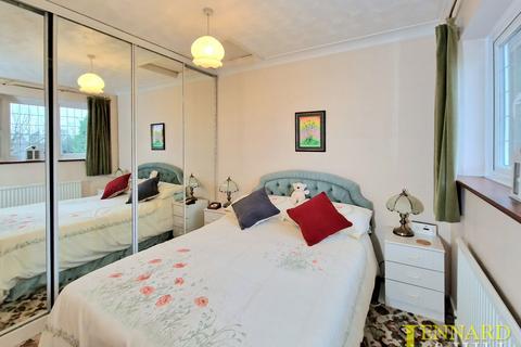 2 Dartview Close, Grays, RM17 5TL