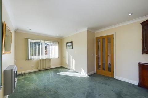 2 bedroom flat for sale, Kings Mill Road, Driffield, YO25 6FQ