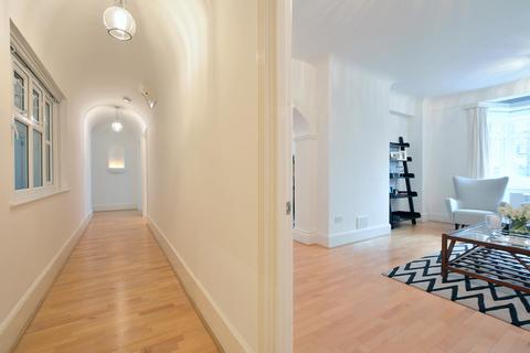 4 bedroom flat for sale, Grove Hall Court, Hall Road, St John's Wood NW8