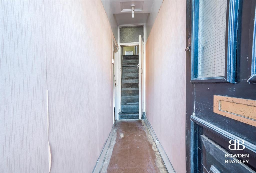 Hallway (A).jpg