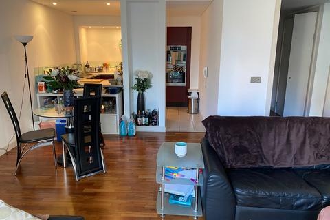 2 bedroom flat to rent, Leftbank, Manchester M3