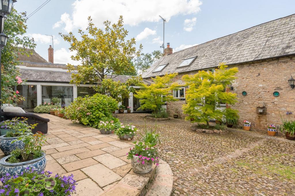 Courtyard Garden