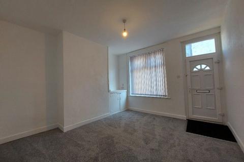 3 bedroom terraced house to rent, Grey Street, Burnley BB10