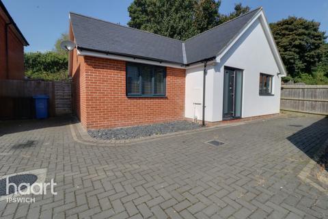 2 bedroom detached bungalow for sale, 5 Tuddenham, Ipswich