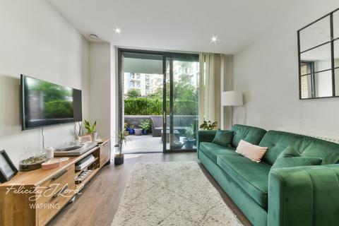 2 bedroom apartment for sale, Bridle Mews, London, E1