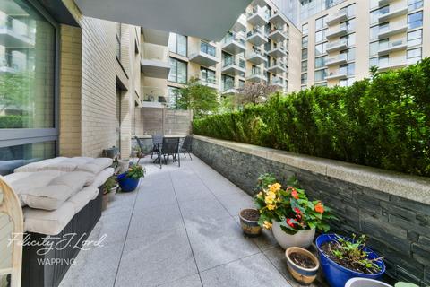 2 bedroom apartment for sale, Bridle Mews, London, E1