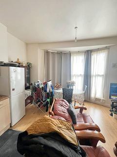 2 bedroom flat to rent, West End Lane, London NW6